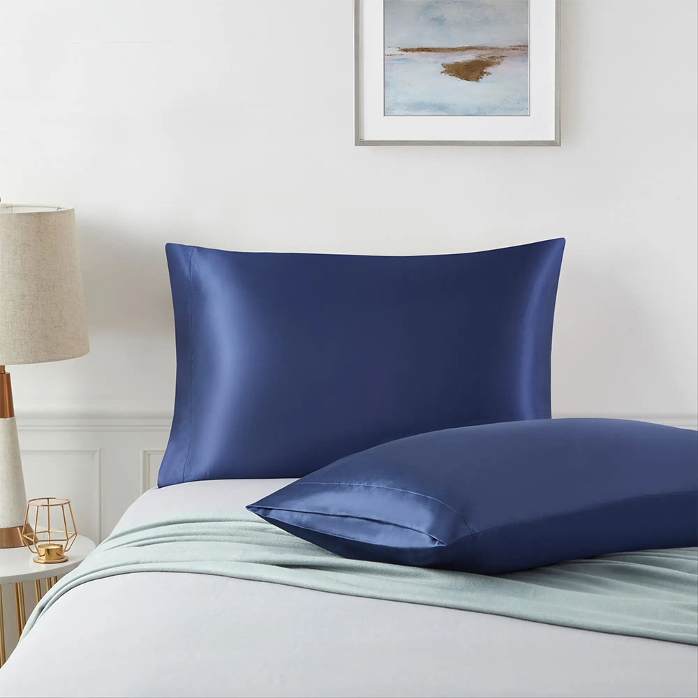 Weiche und glatte feste Satin -Kissenbezüge