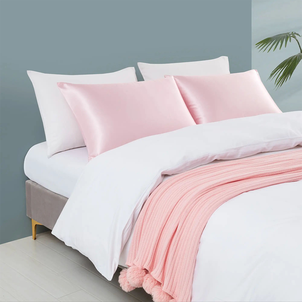 Weiche und glatte feste Satin -Kissenbezüge